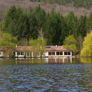 Les Pyrénées Au Bord De L'eau , Barbazan France